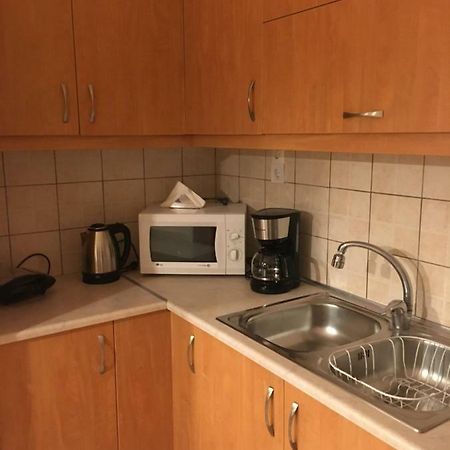 Central 2-Bedroom Luxury Apartment Heraklion  Bagian luar foto