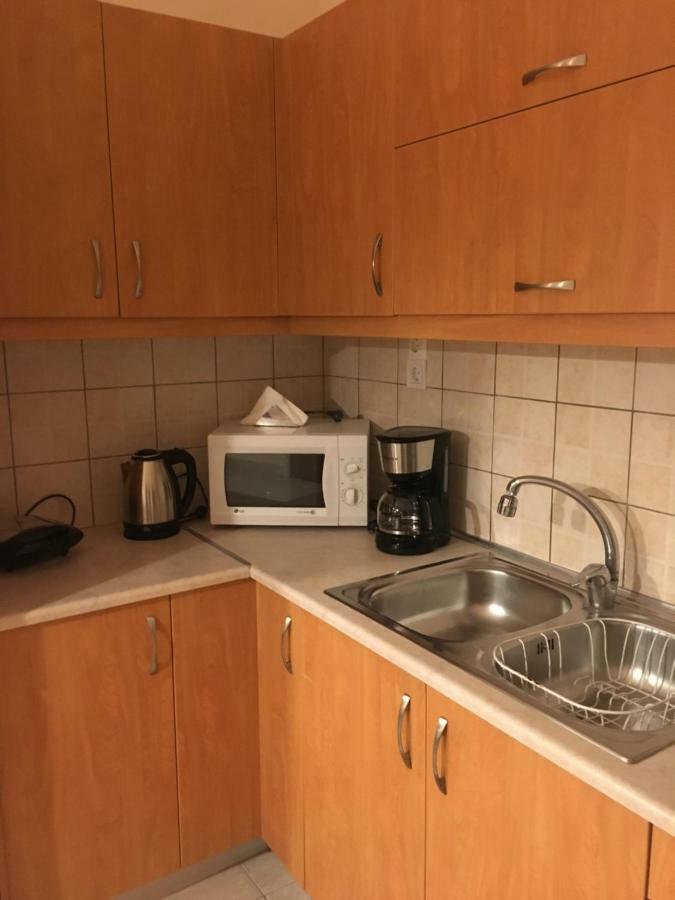 Central 2-Bedroom Luxury Apartment Heraklion  Bagian luar foto