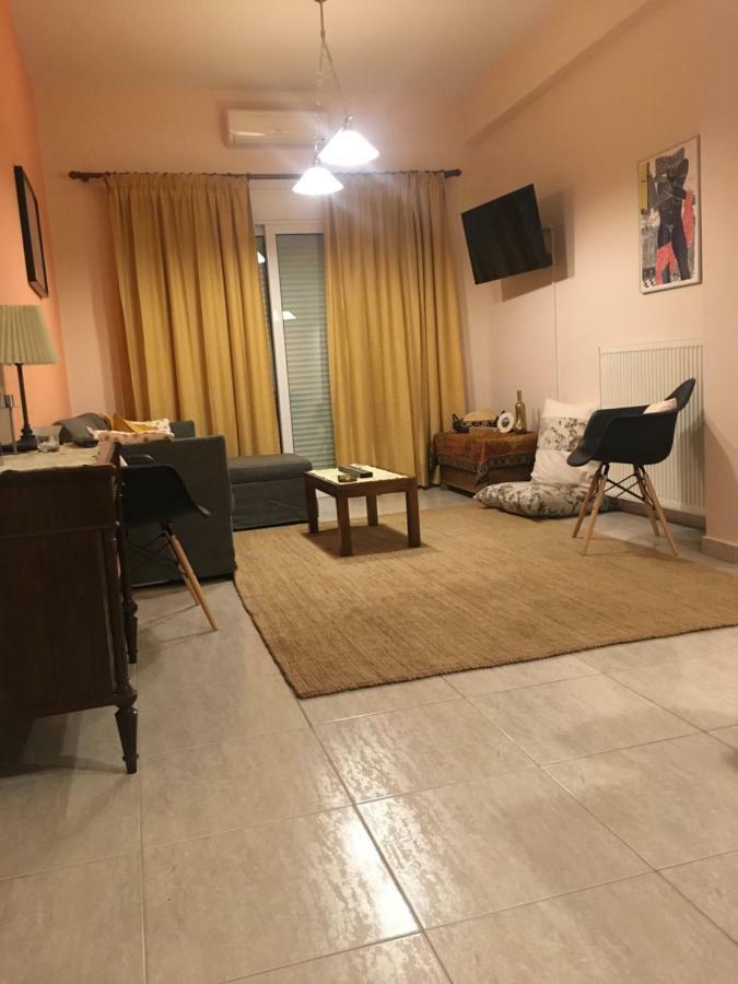 Central 2-Bedroom Luxury Apartment Heraklion  Bagian luar foto