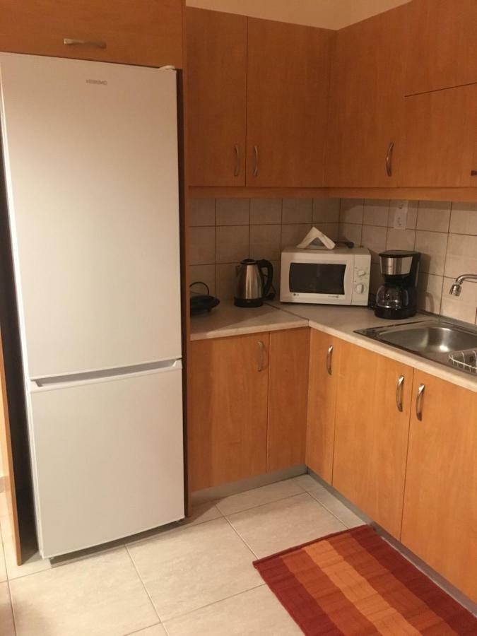 Central 2-Bedroom Luxury Apartment Heraklion  Bagian luar foto