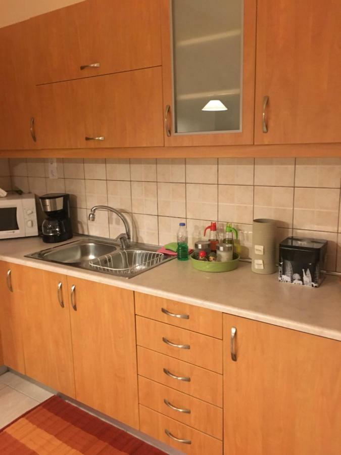 Central 2-Bedroom Luxury Apartment Heraklion  Bagian luar foto