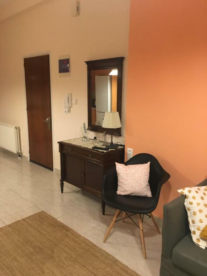 Central 2-Bedroom Luxury Apartment Heraklion  Bagian luar foto
